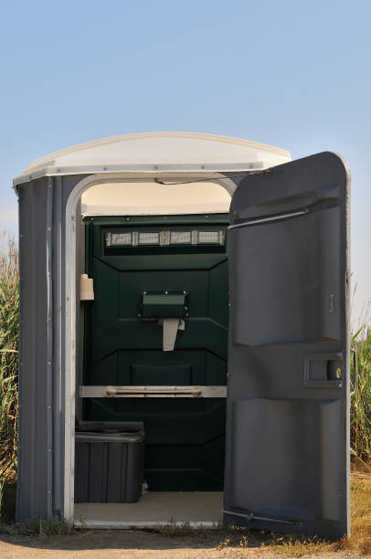 Best Construction site porta potty rental  in Lake Lorraine, FL